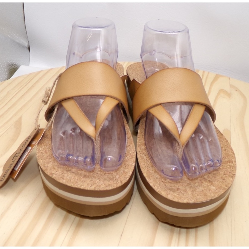 Project Cloud Raft Platform Sandals Womens Tan Size 9 Slip On Vegan Thong NEW